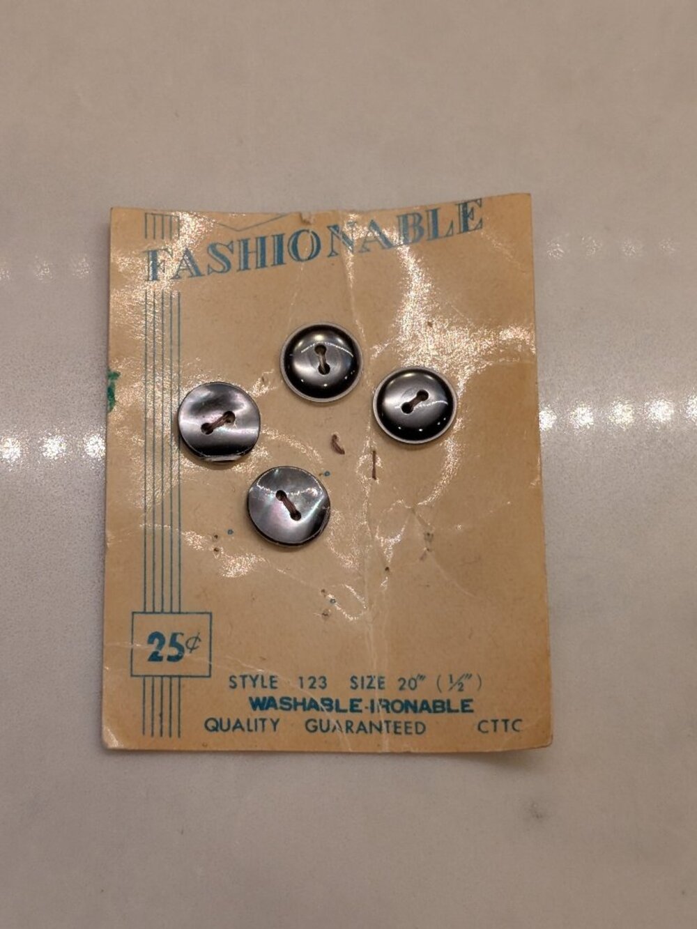 VTG Deadstock Pearlized Grey Fisheye Buttons | 4pc 1/2" Size 20 Coquette Sewing